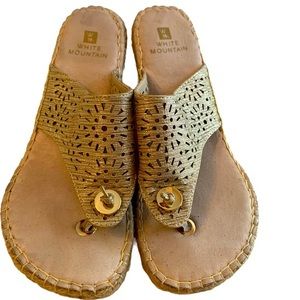 White Mountain Metallic Gold Wedge Shoes Size 6.5M